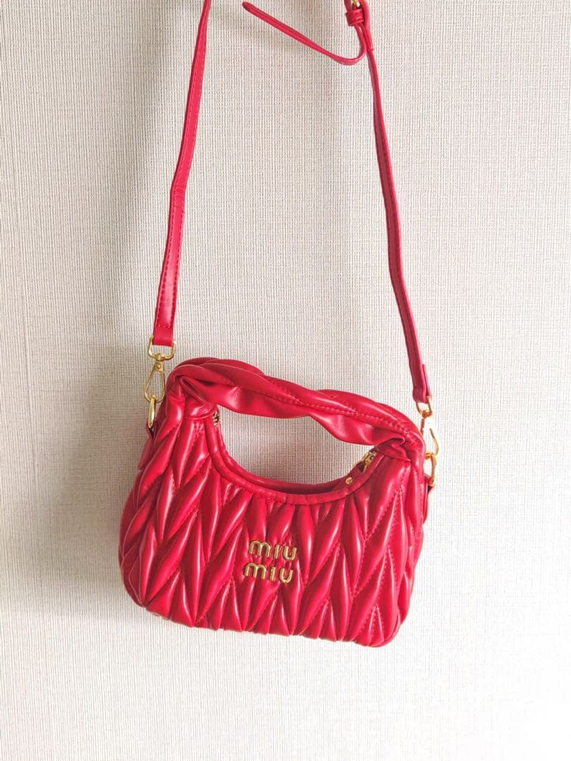 miu miu ミュウミュウ マテラッセ 2WAY ショルダーバッグ レッド美品