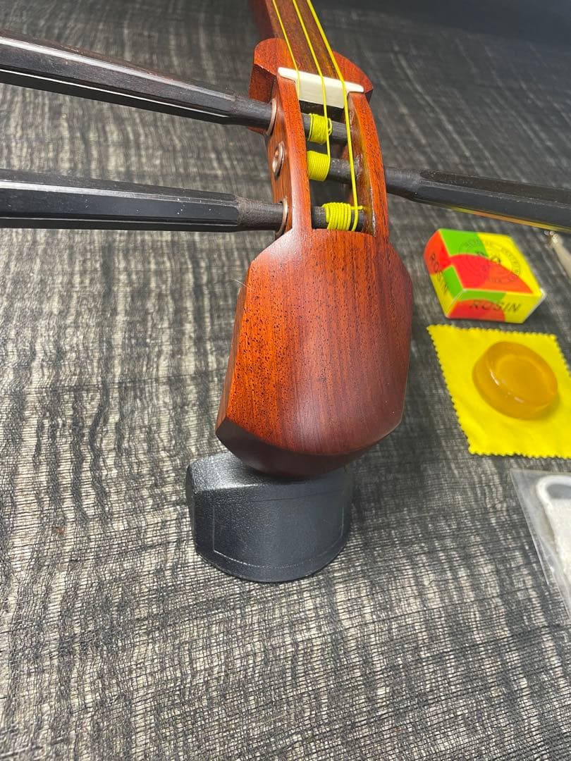 和胡弓　　花梨延棹　花梨胴　竹弓　付属品