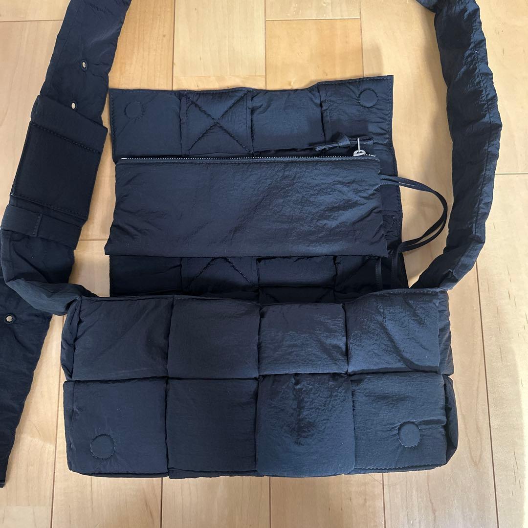 Bottega Veneta パテッド　テック　カセット