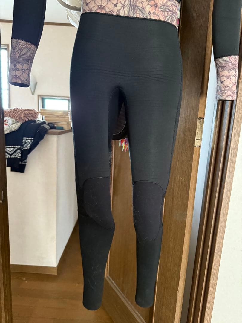 セミドライウエットスーツ