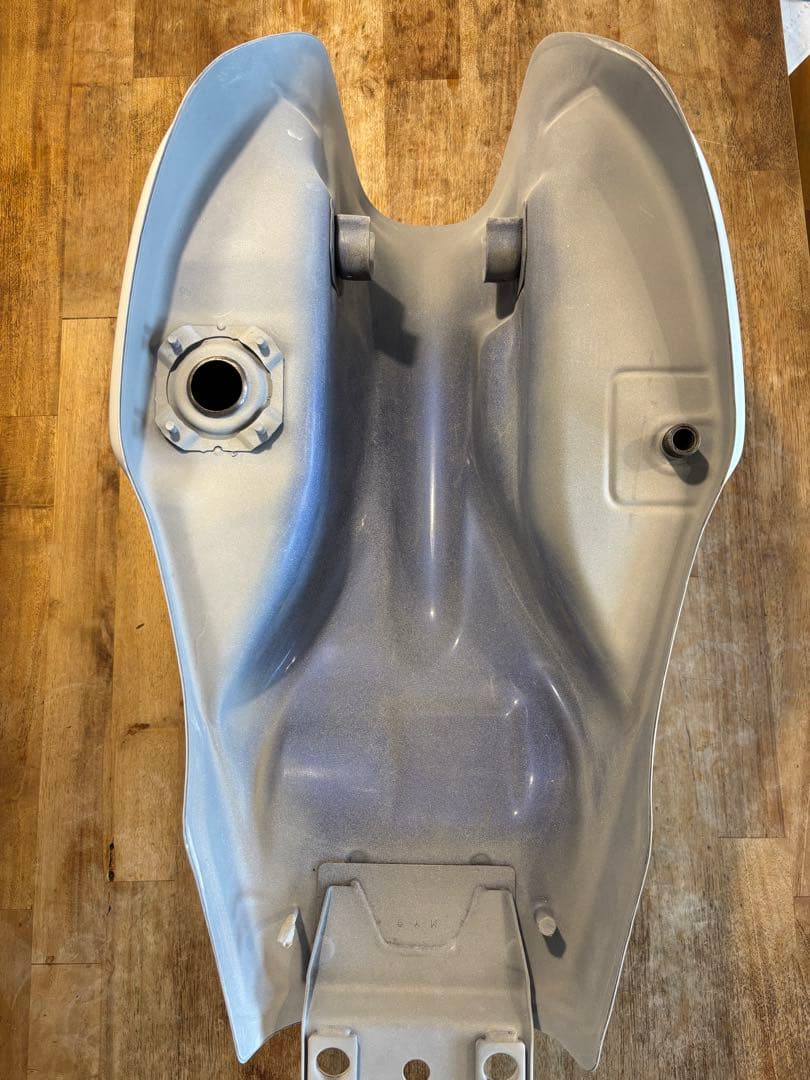 ホンダ CB400SF NC31 純正タンク レストア品 仕上げ用