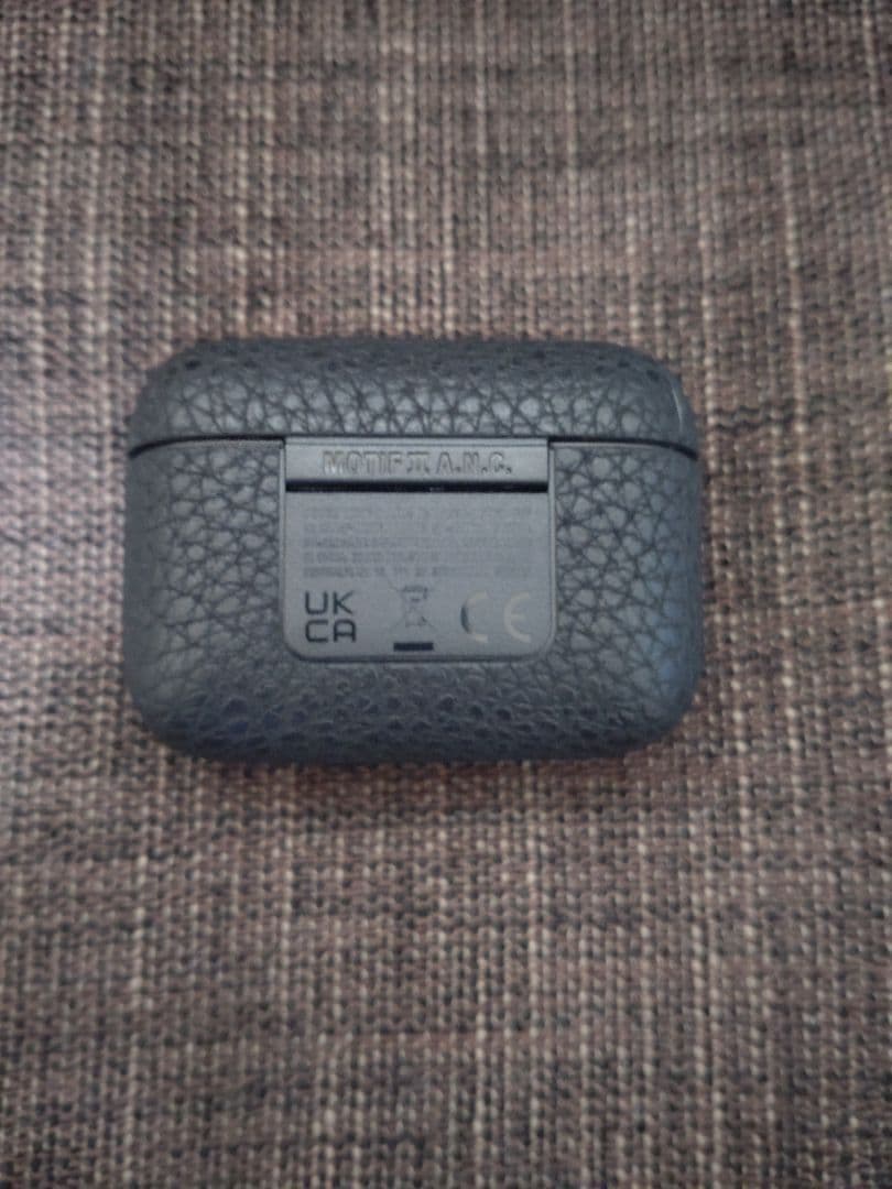 ワイヤレスイヤホン MOTIF II A.N.C イヤホンケース ブラック