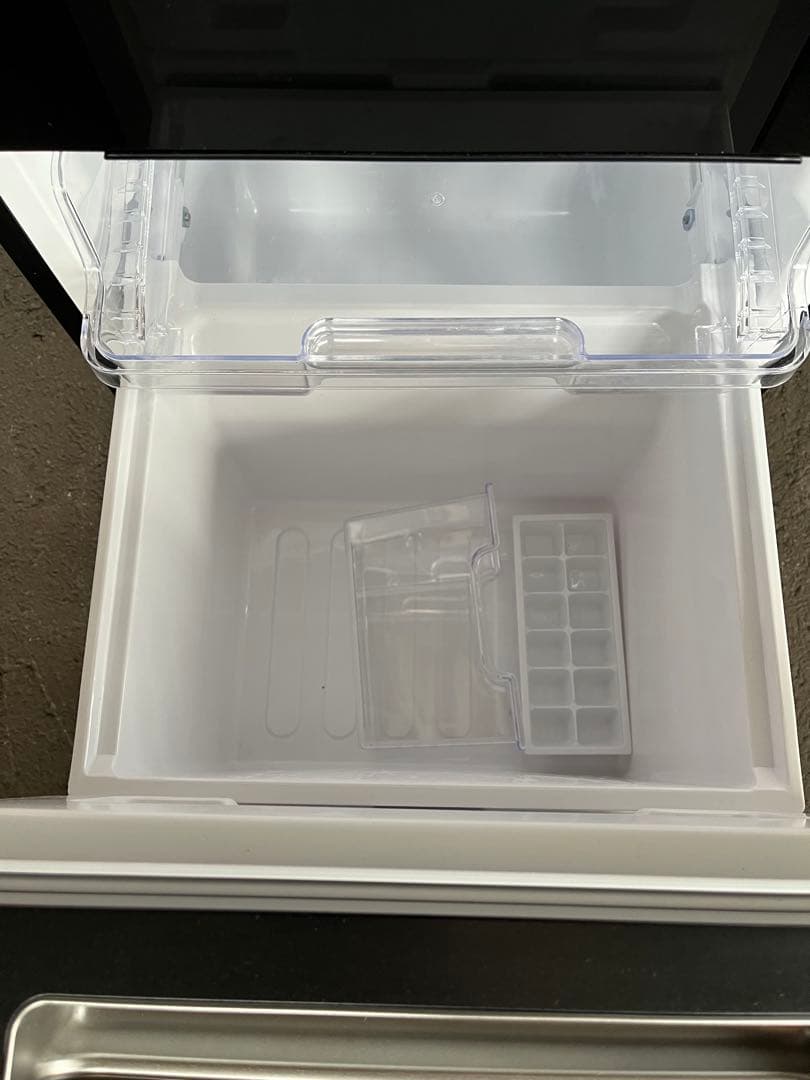 SHARP中古冷蔵庫 152L 2024年製 形名SJーGD15KーB