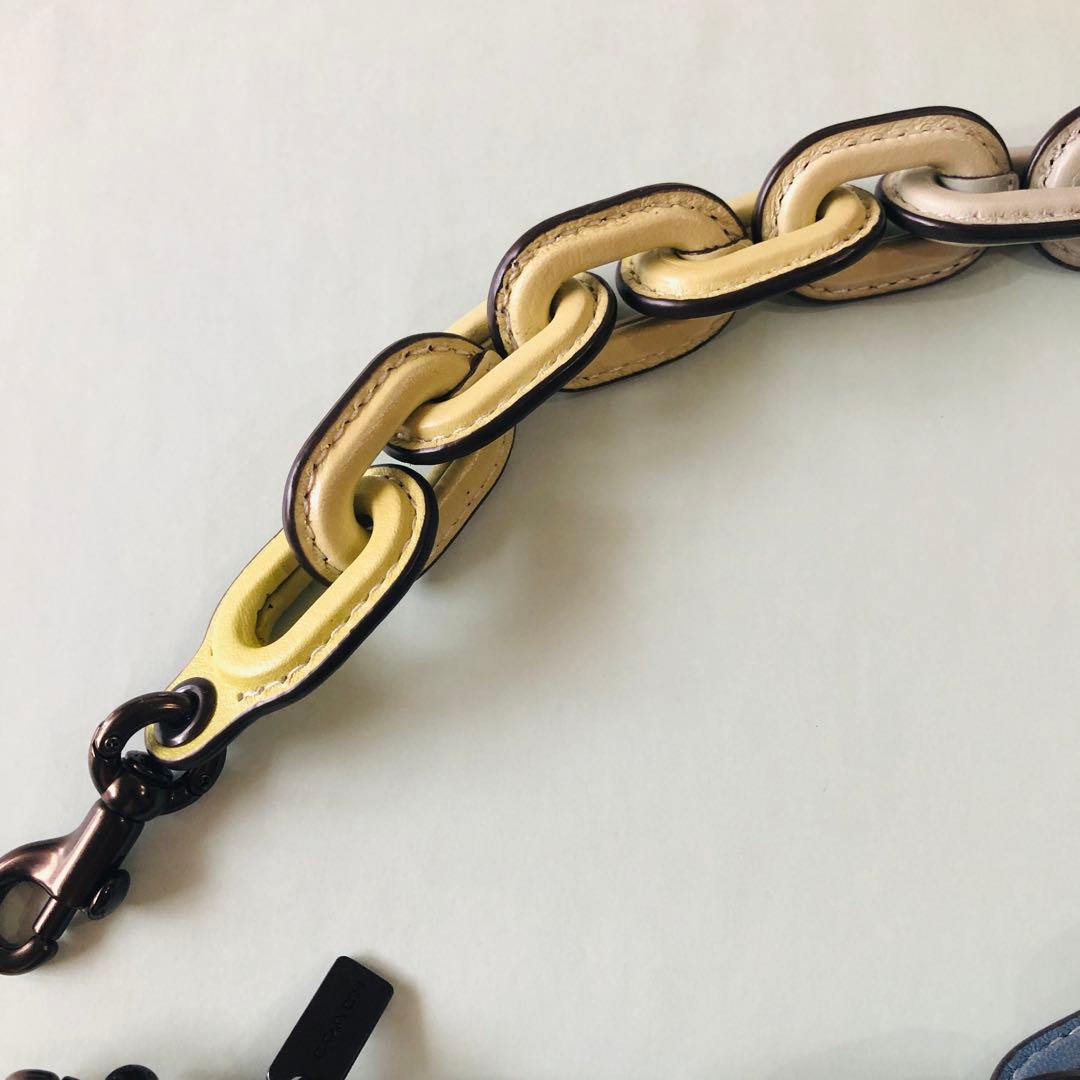 匿名配送／美品／COACH／レザー カバード ショート チェーン ストラップ／