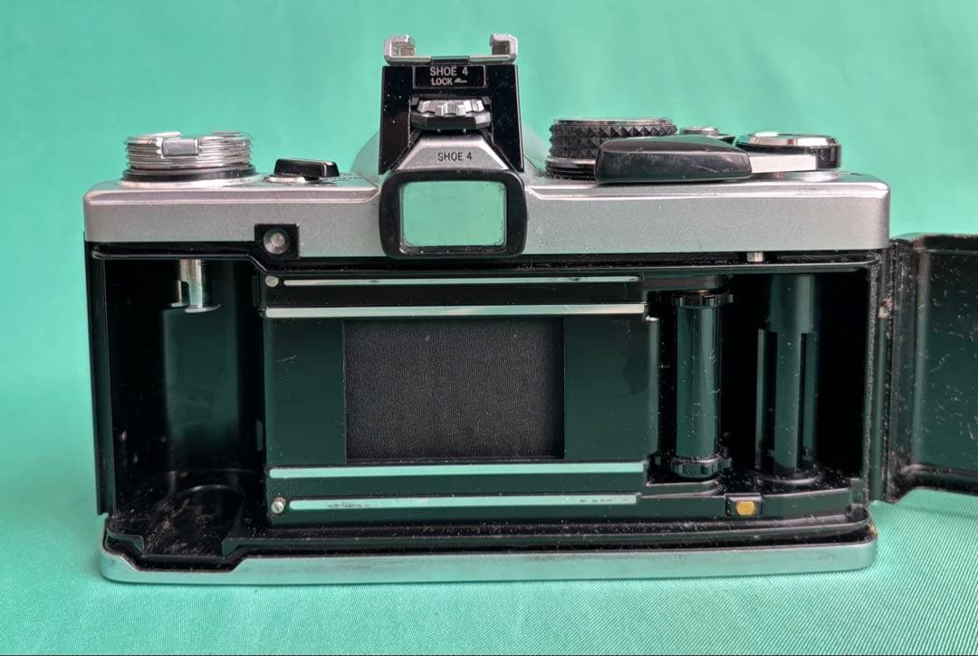 ★ OLYMPUS OM-2N + 標準レンズ 50mm