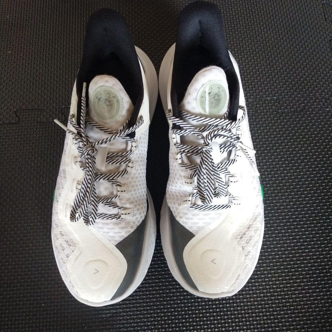 CURRY 11 wind ホワイト FLOW