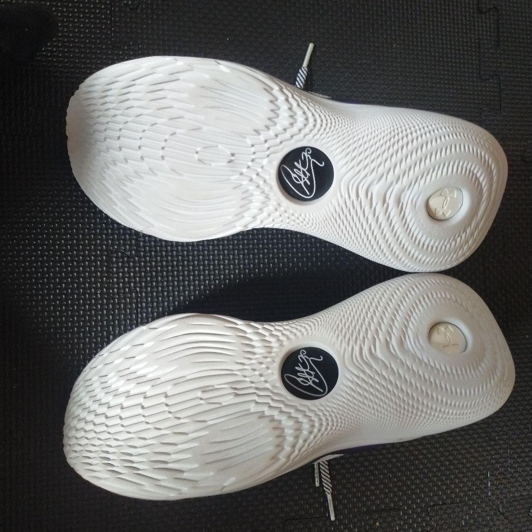 CURRY 11 wind ホワイト FLOW