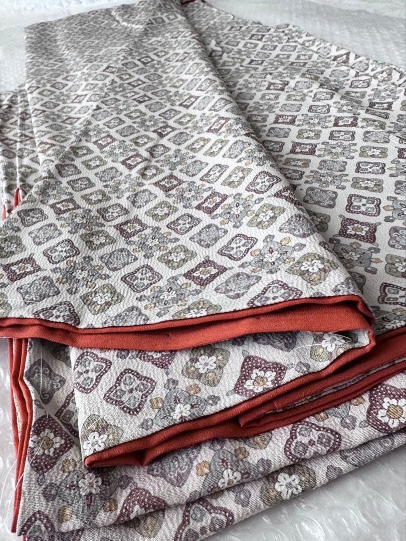 a07 未使用 花模様 正絹 小紋 裄 64.5