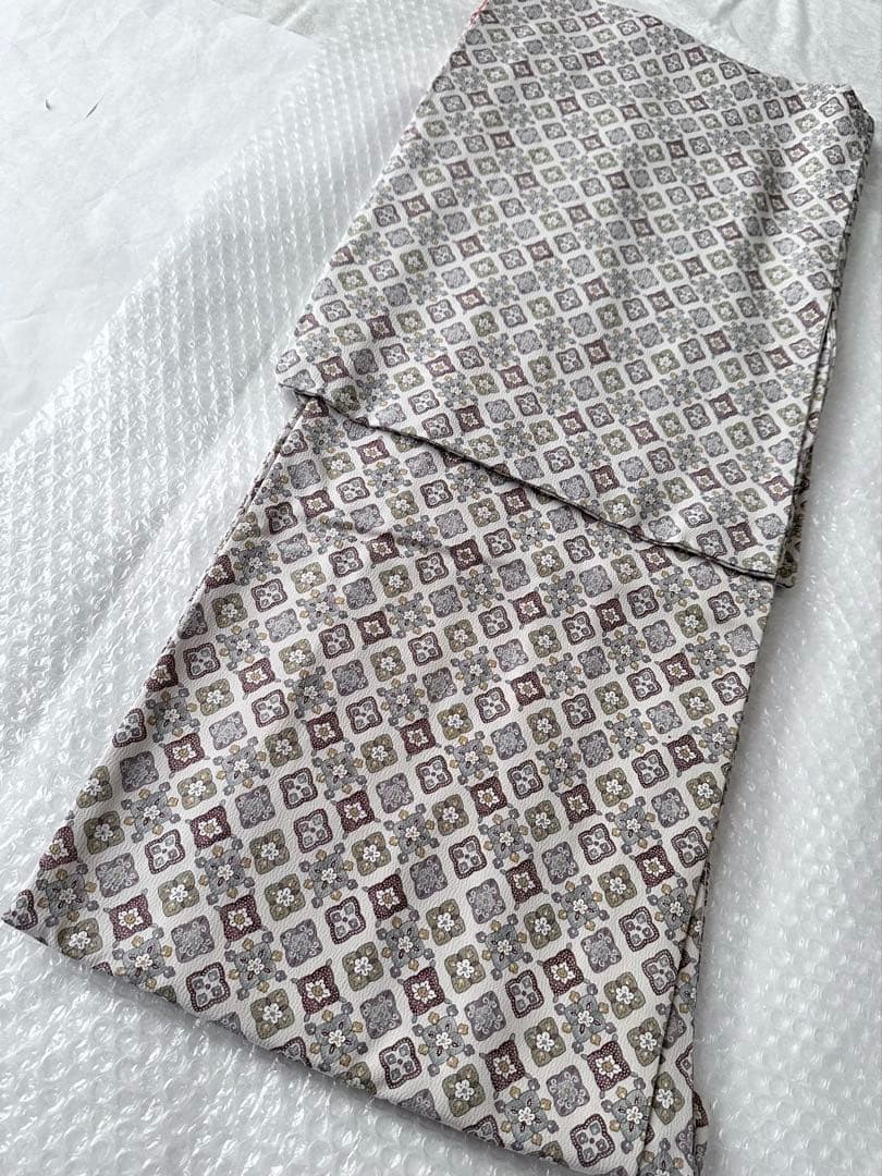 a07 未使用 花模様 正絹 小紋 裄 64.5