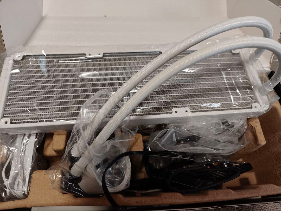 NZXT KRAKEN 360 RGB ホワイト ジャンク