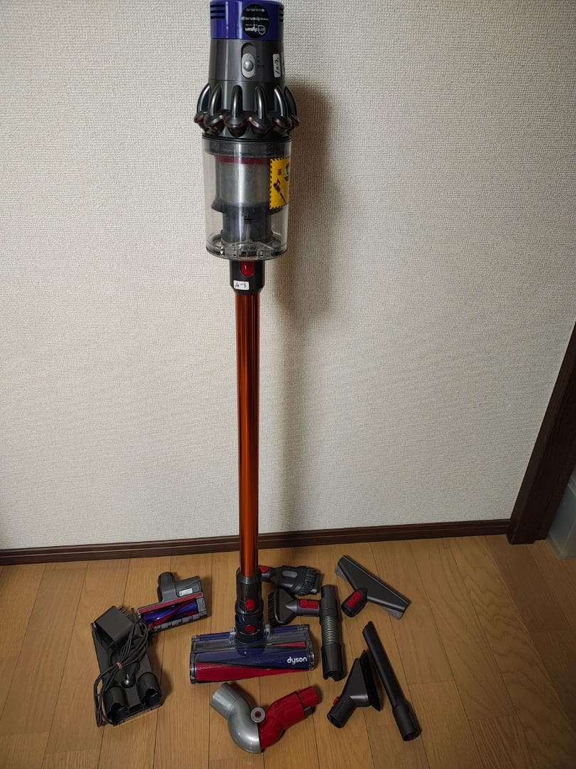 ダイソン★コードレス掃除機★V10★ＳV12★純正バッテリー新品と同等★3