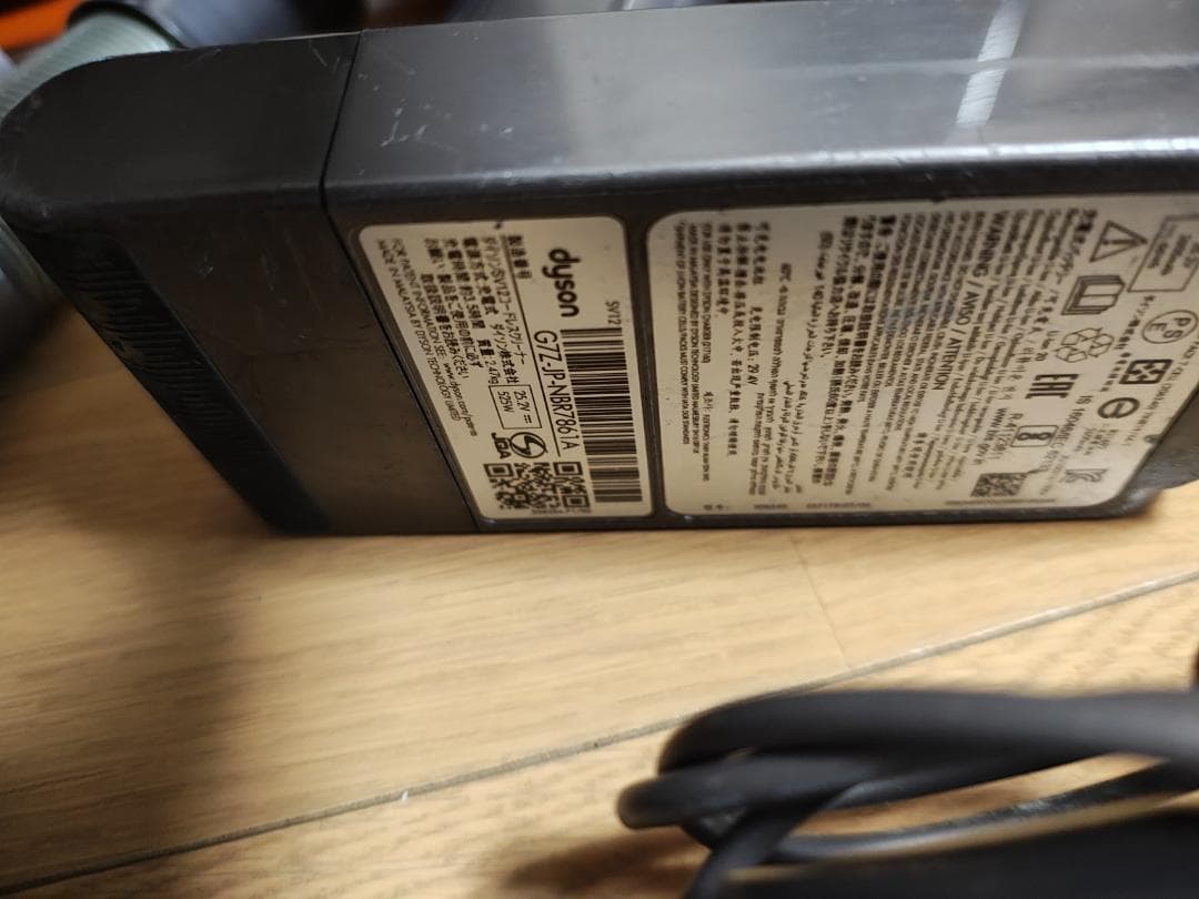 ダイソン★コードレス掃除機★V10★ＳV12★純正バッテリー新品と同等★3