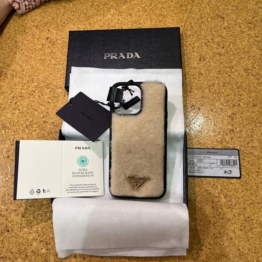PRADA iPhone 14 Pro MAXケース
