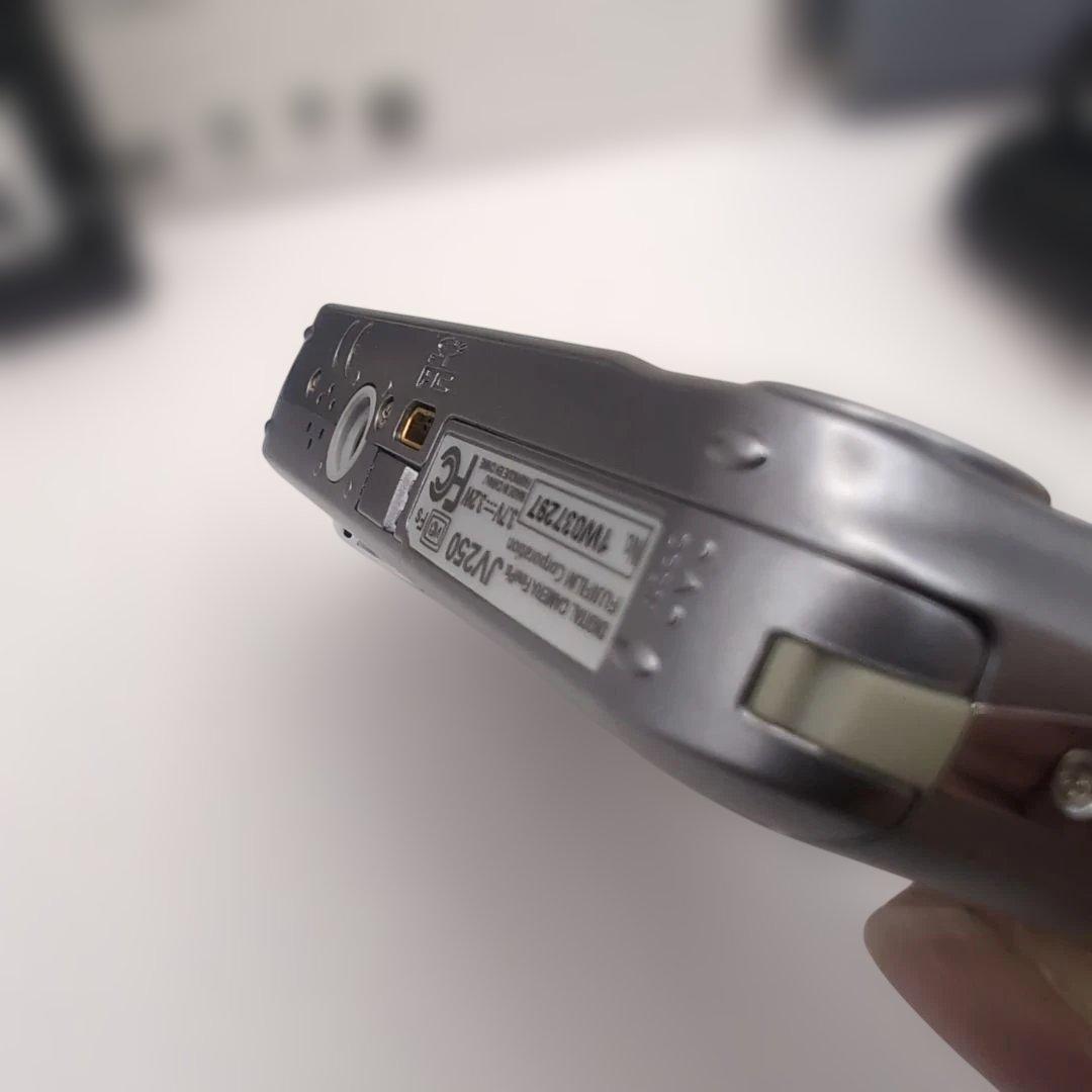 FUJIFILM　finepix JV250 デジタルカメラ