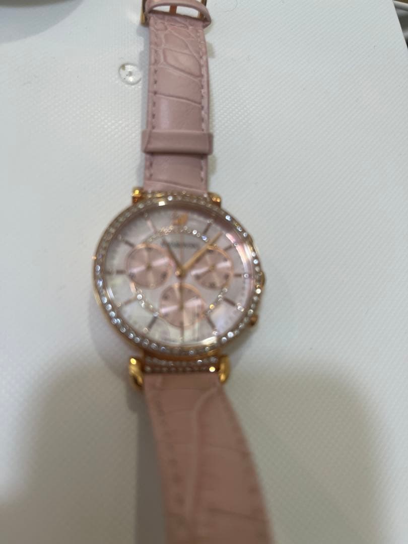 スワロフスキー　腕時計　ピンク