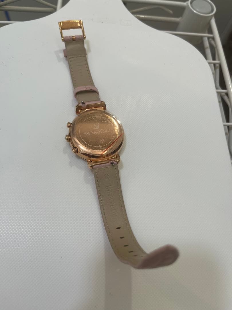 スワロフスキー　腕時計　ピンク