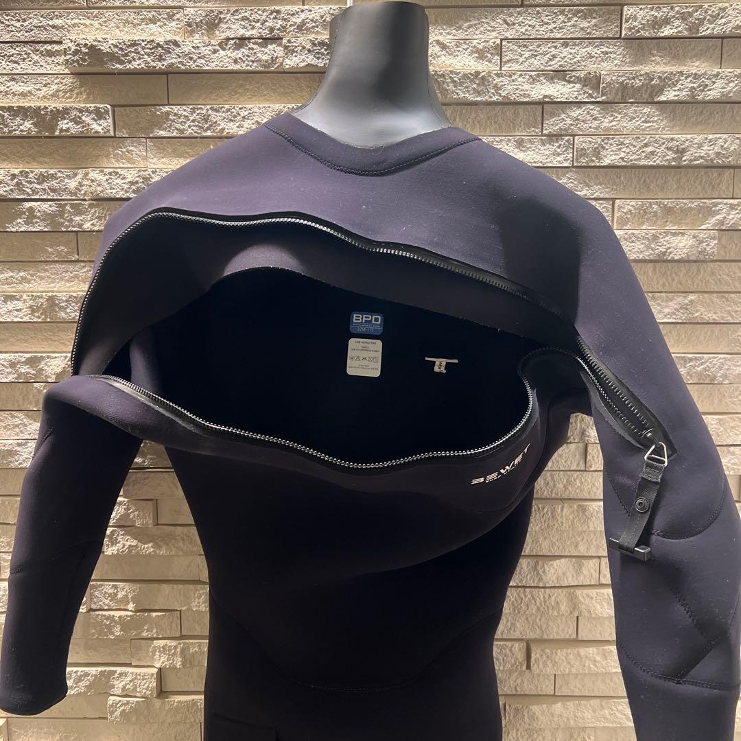 BEWET セミドライスーツ ブラック