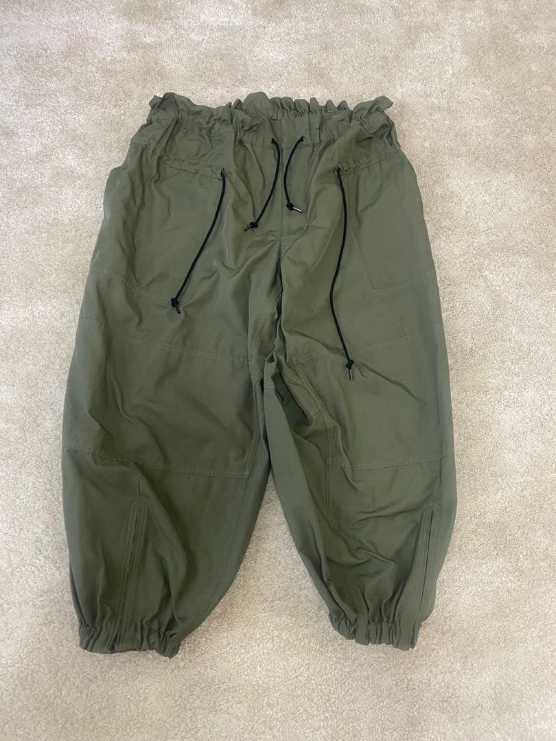 JUN MIKAMI ポリエステルツイルヴァリアブルパンツ　カーキ