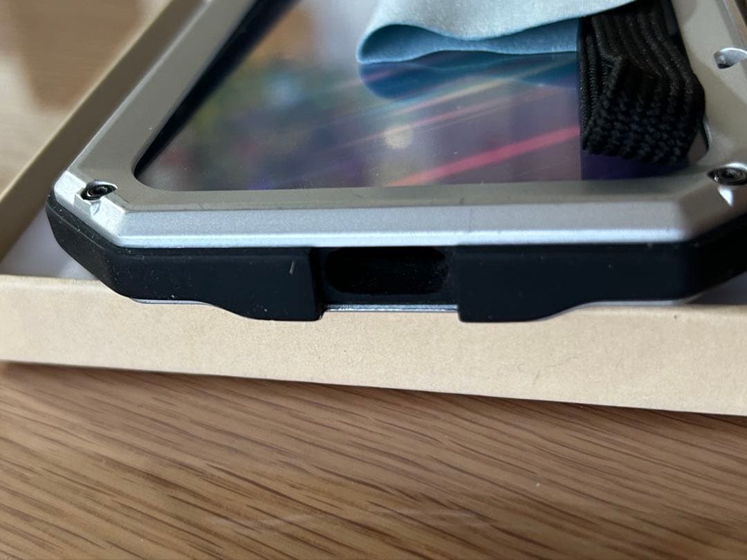 【金属製】iPhone14plus用ケース　アルミ製