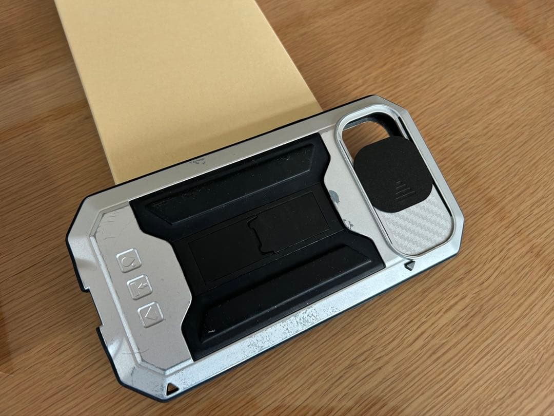 【金属製】iPhone14plus用ケース　アルミ製