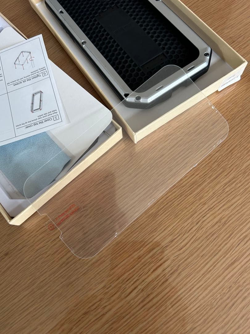 【金属製】iPhone14plus用ケース　アルミ製