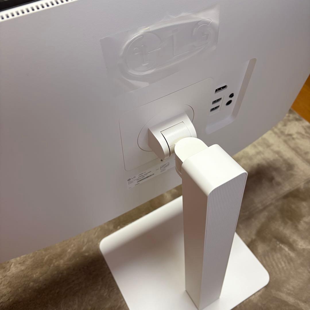 LG 27US550-W LG UHD Monitor 27型 4Kモニター