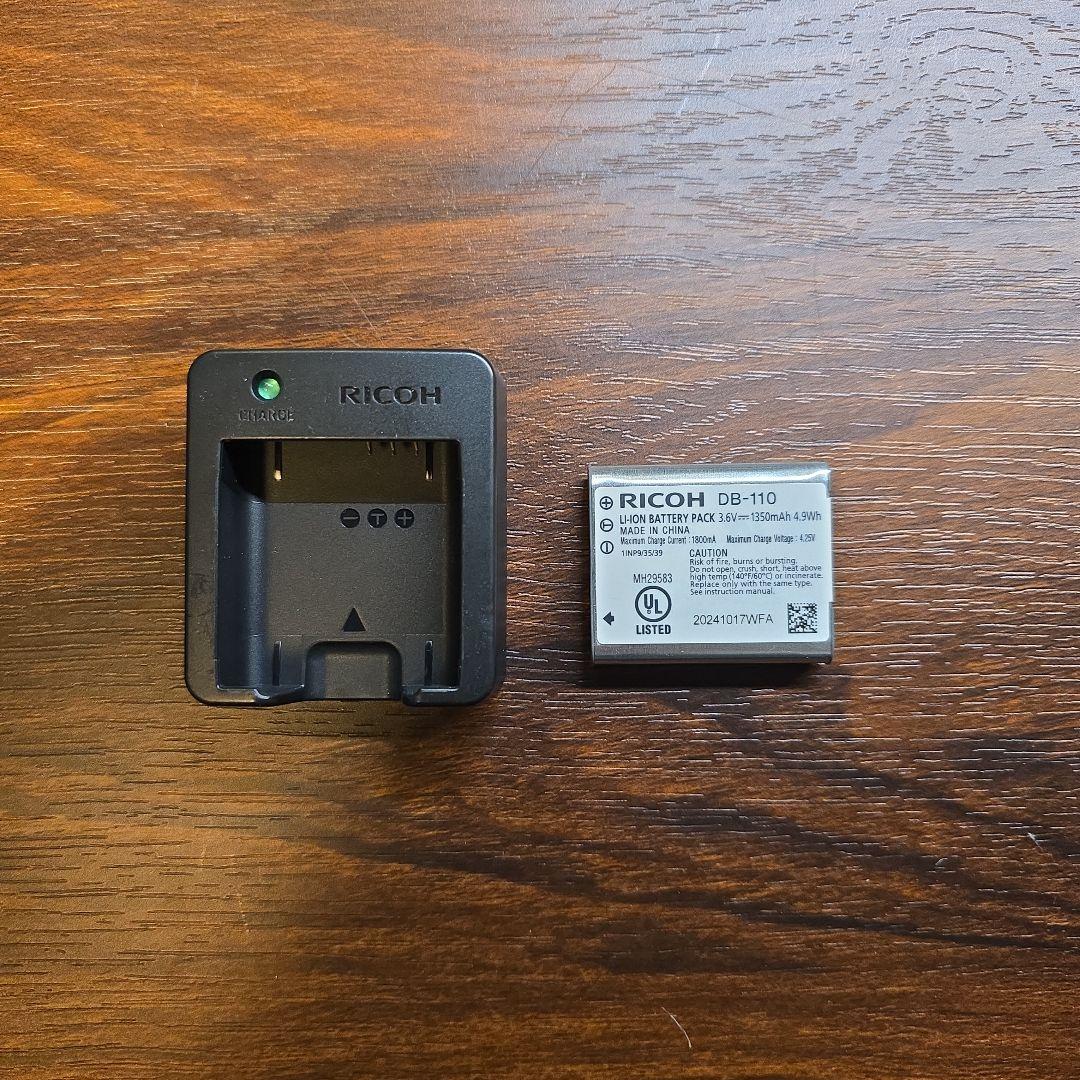 T*K様 RICOH GRIIIx UrbanEdition 長期保証 予備電池