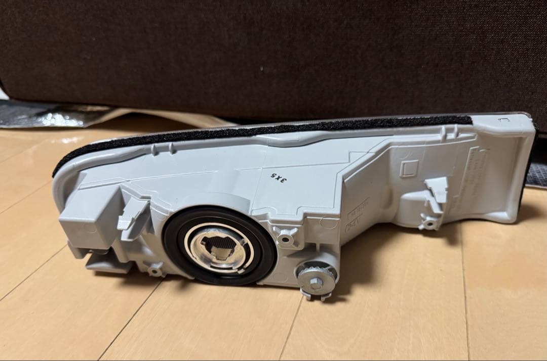 ダイハツ純正　75系　フォグランプ　左右　未使用品