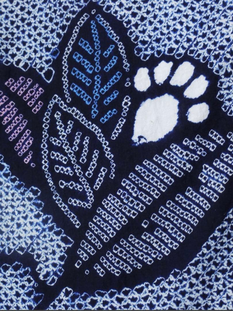 【浴衣】有松鳴海絞り◆美品◆手縫い 木の葉・唐草 青色 身丈150裄65.5