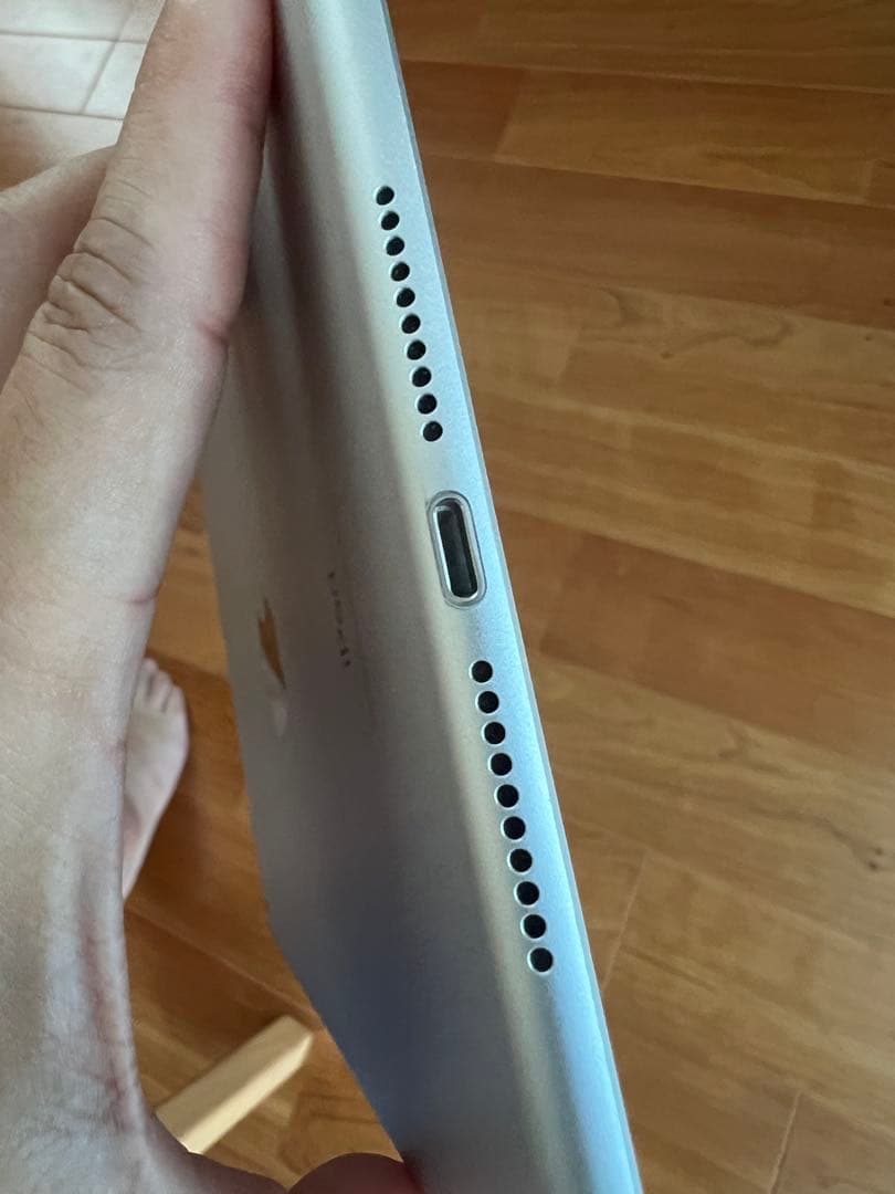 iPad シルバー 7.9インチ　第5世代　mini 64GB Wi-Fi