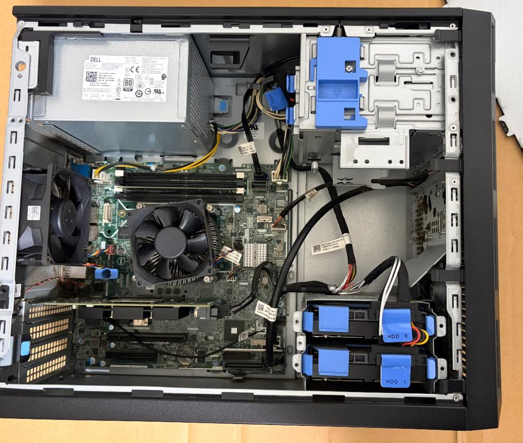 Dell PowerEdge T130 サーバー