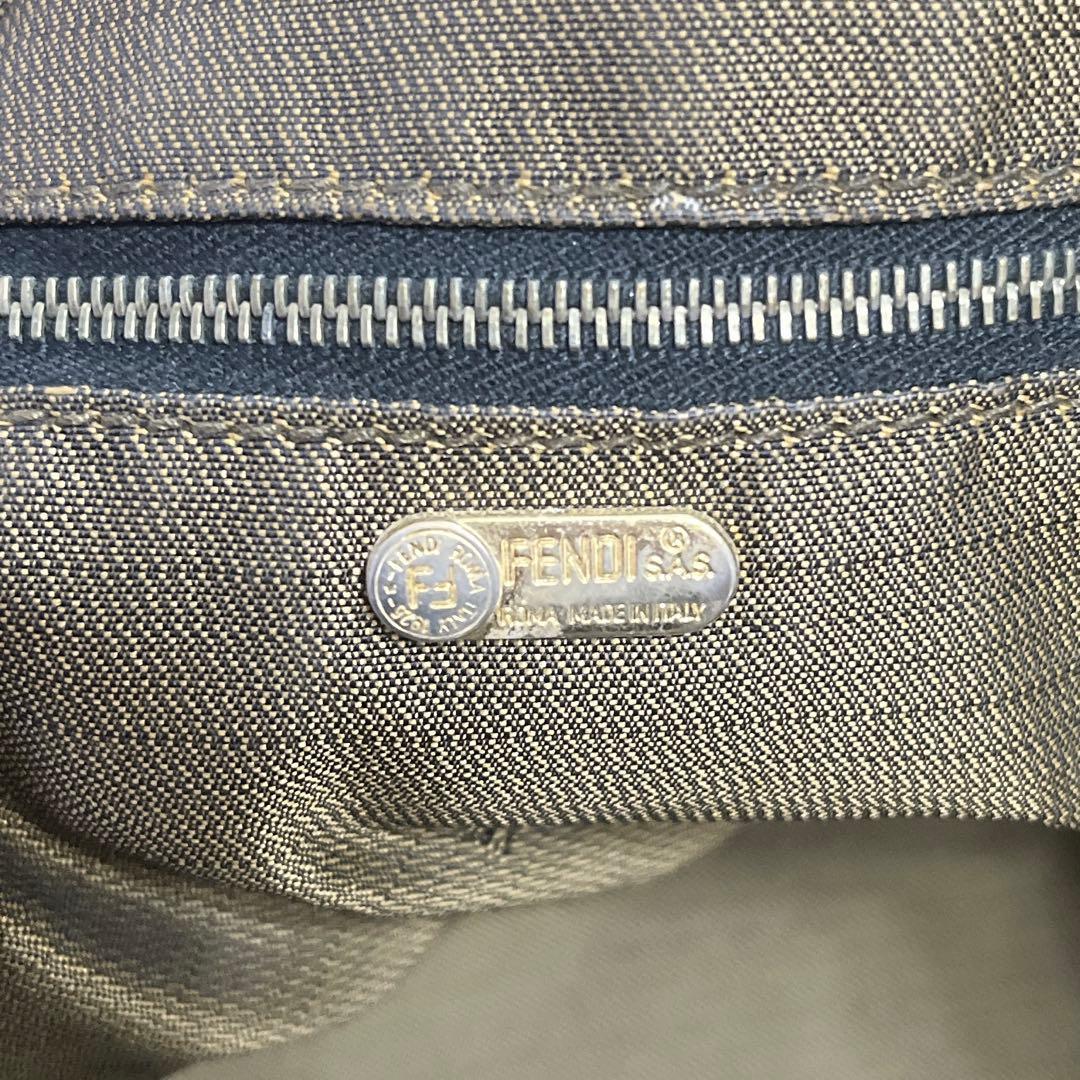 フェンディFENDI大きめワンハンドルバッグ ハンドバッグ　バニティバッグ