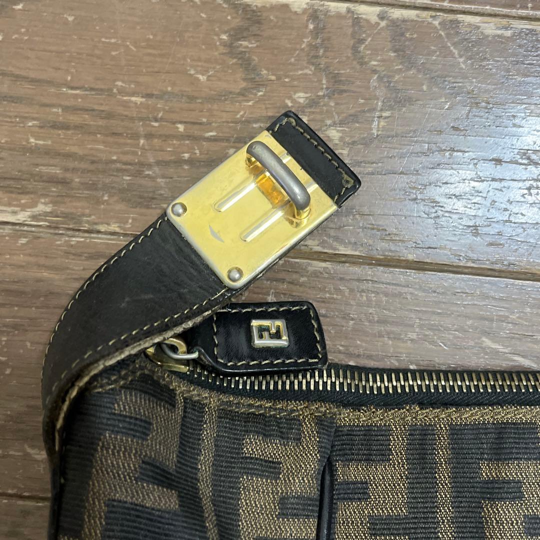 フェンディFENDI大きめワンハンドルバッグ ハンドバッグ　バニティバッグ