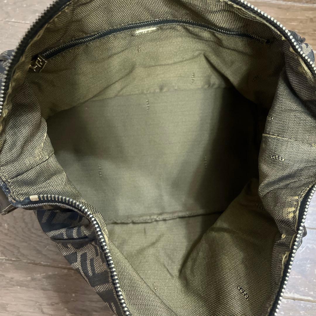 フェンディFENDI大きめワンハンドルバッグ ハンドバッグ　バニティバッグ