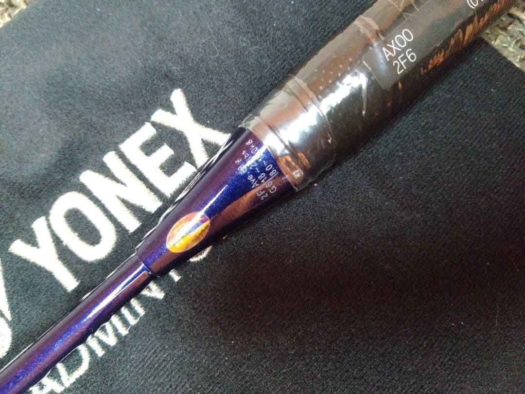 [美品] YONEX ヨネックスバドミントンラケット アストロクス00