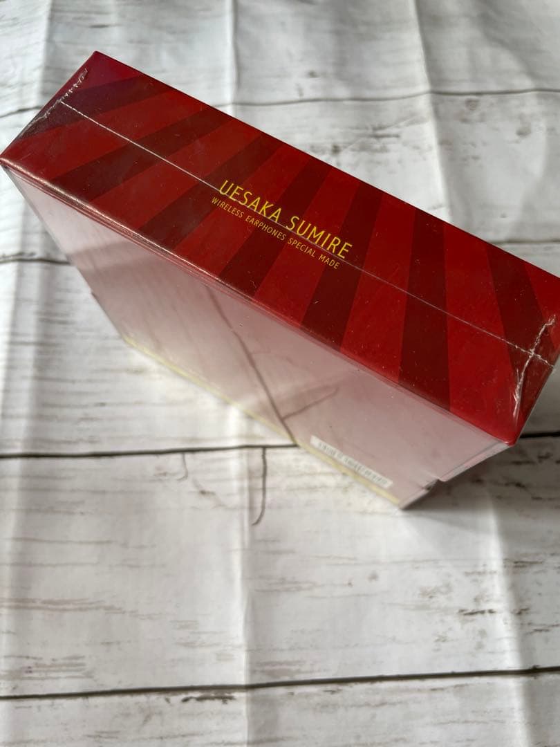 上坂すみれ　ワイヤレスイヤホン