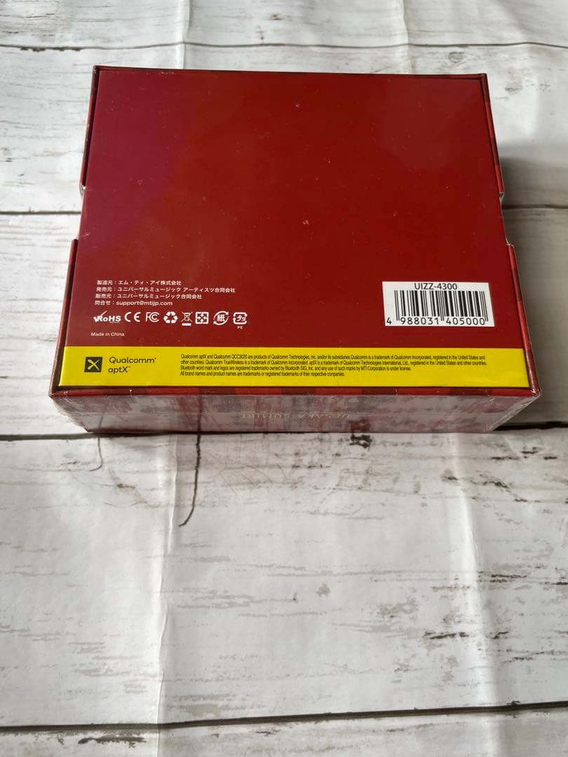 上坂すみれ　ワイヤレスイヤホン