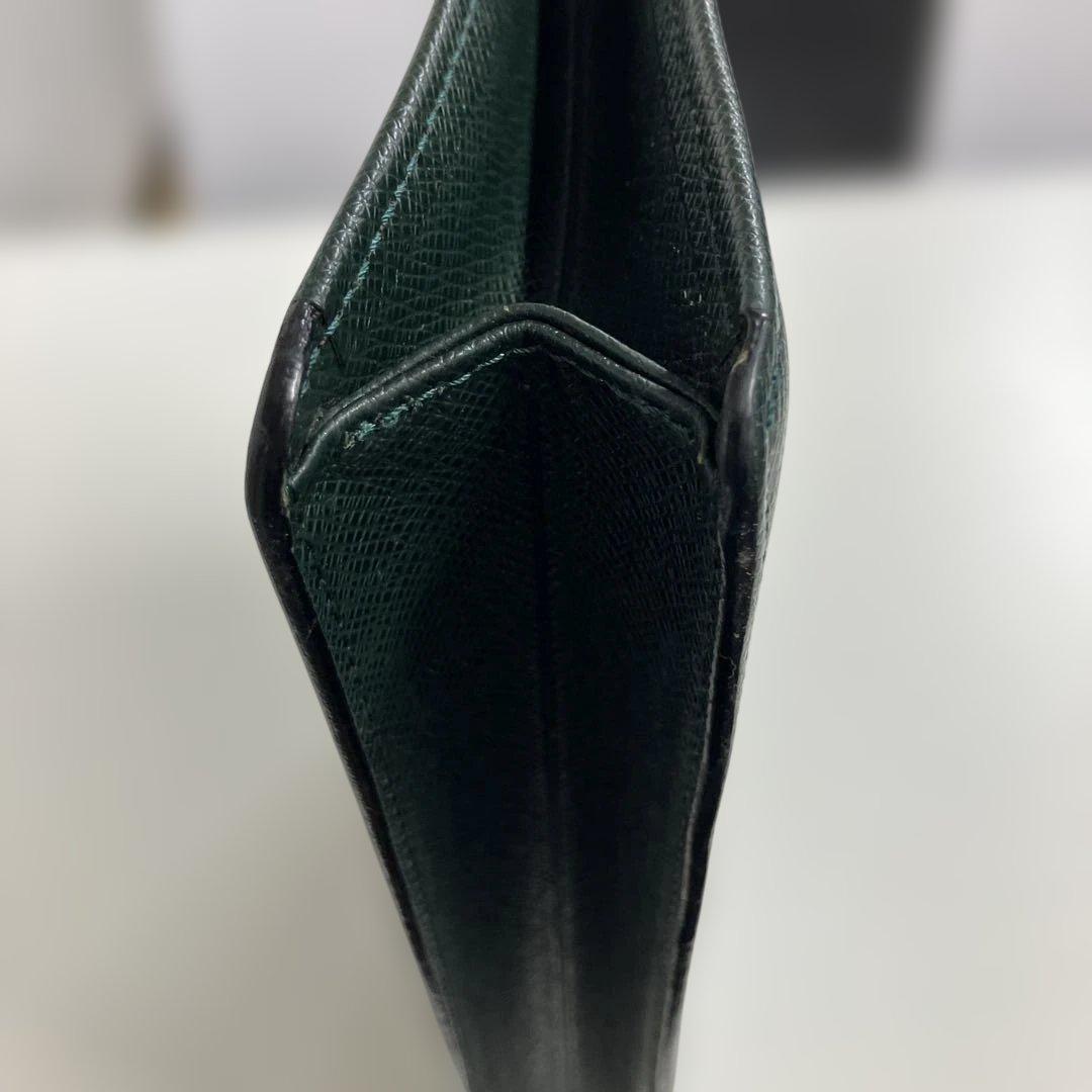 ルイヴィトン　ブランド　グリーン　ビジネスバッグ　タイガ　メンズ　レディース