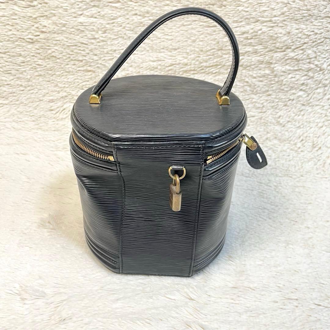 LOUIS VUITTON ルイヴィトン エピ カンヌ　ブラック　黒