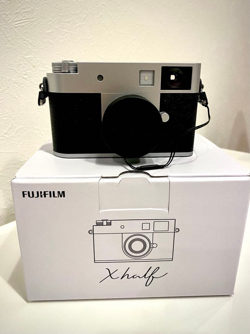 FUJIFILM X half （X-HF1）シルバー【SDカード付き】