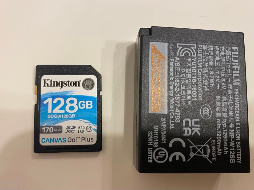 FUJIFILM X half （X-HF1）シルバー【SDカード付き】