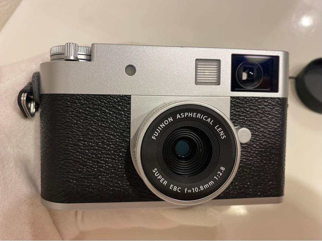 FUJIFILM X half （X-HF1）シルバー【SDカード付き】