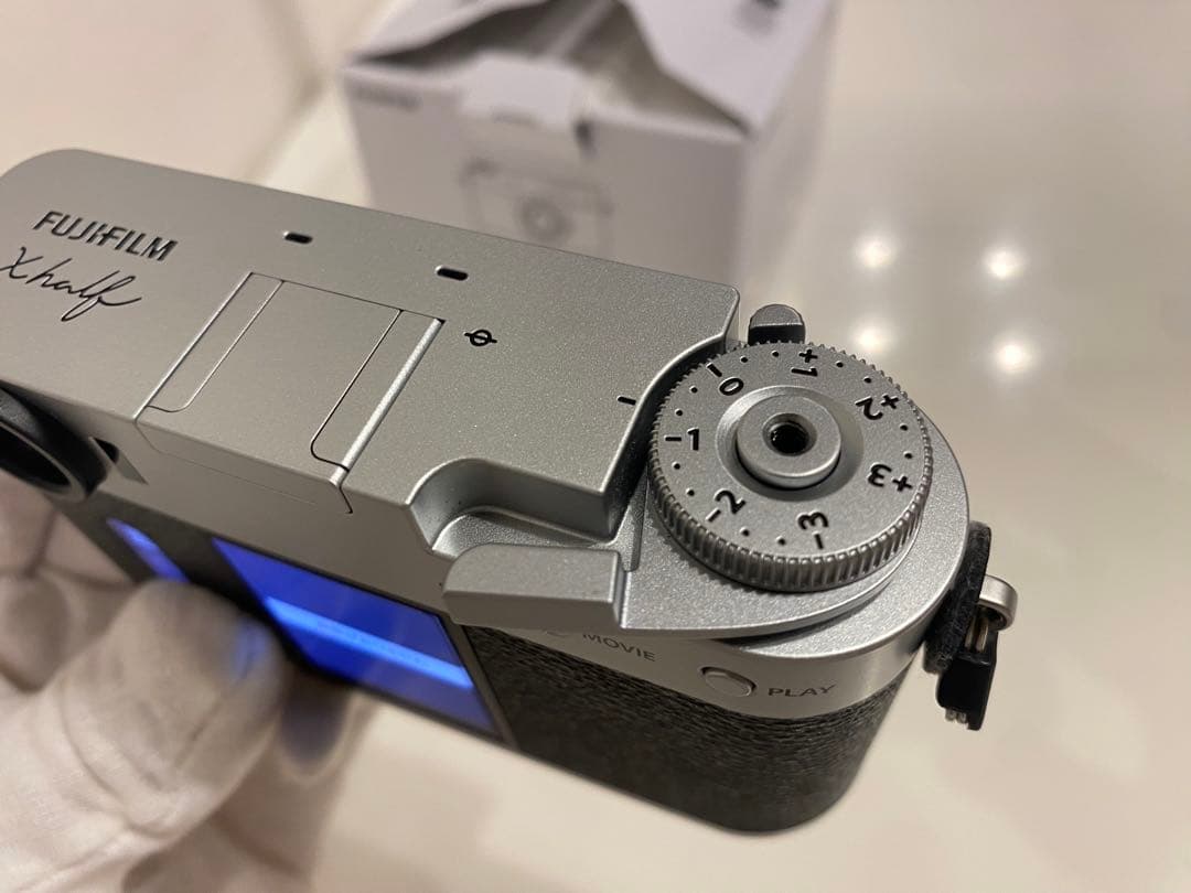 FUJIFILM X half （X-HF1）シルバー【SDカード付き】