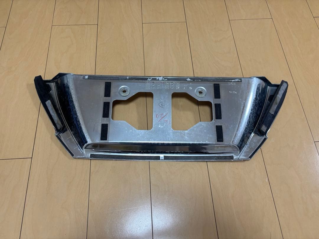 美品　210クラウン　純正オプション　リアライセンスガーニッシュ