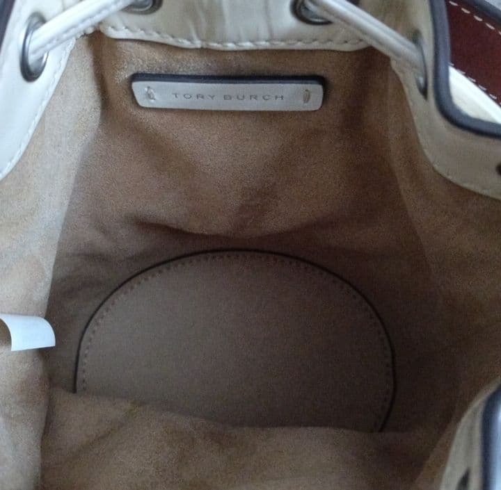 Tory Burch　トリーバーチ Tモノグラム パテントミニバケットバッグ