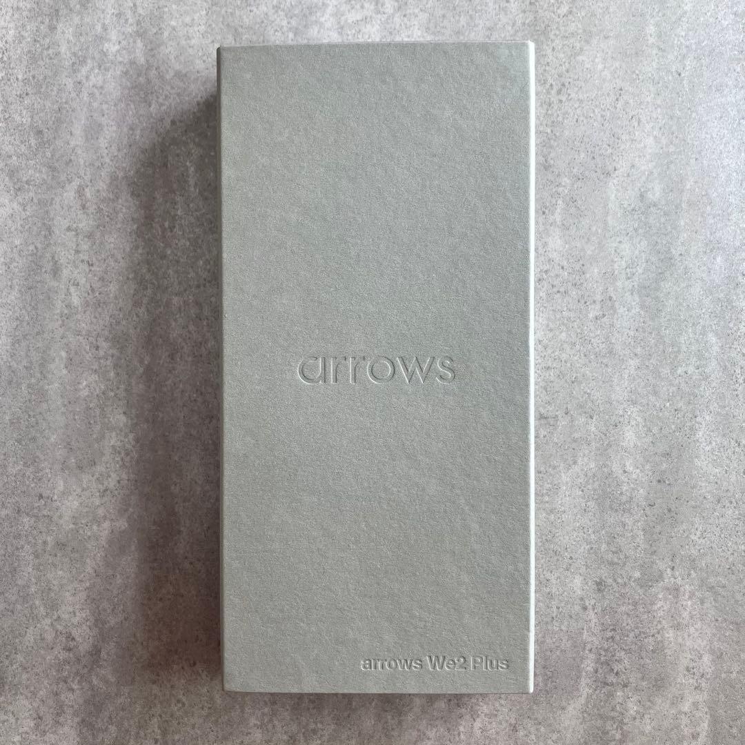 FCNT arrows We2 Plus M06 シャンパンシルバー