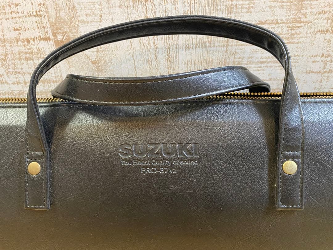 SUZUKI スズキ 鍵盤ハーモニカ PRO-37 v2