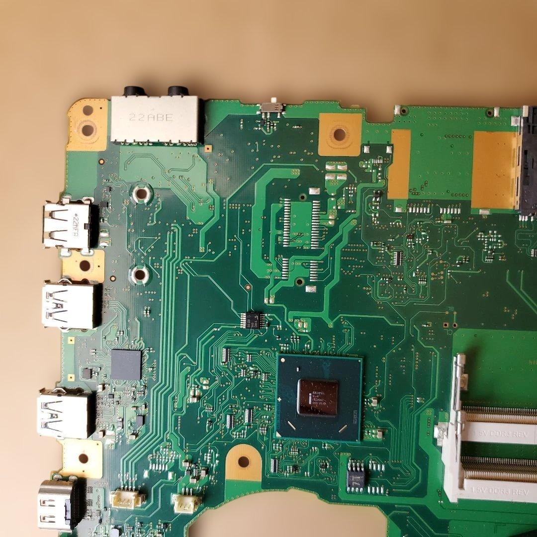 返金対応マザーボード USB Type-C HDMI 接続ポート（管理p3）