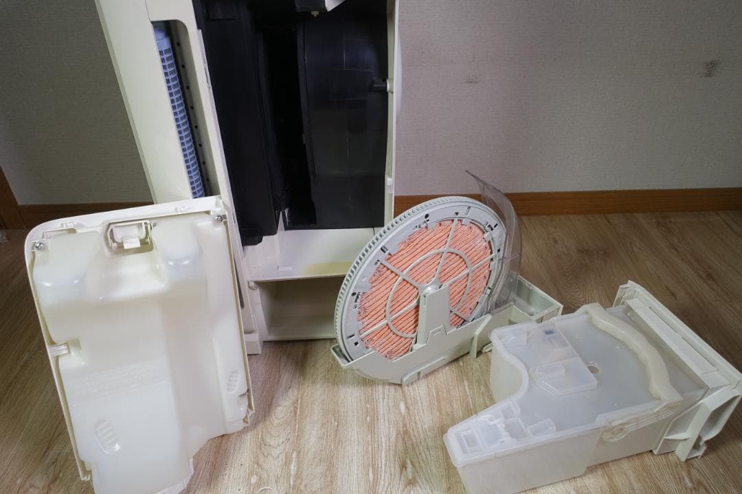 ダイキン 加湿ストリーマ空気清浄機 MCZ70U-W