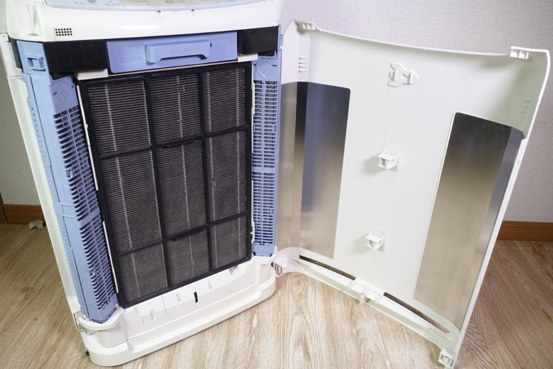 ダイキン 加湿ストリーマ空気清浄機 MCZ70U-W